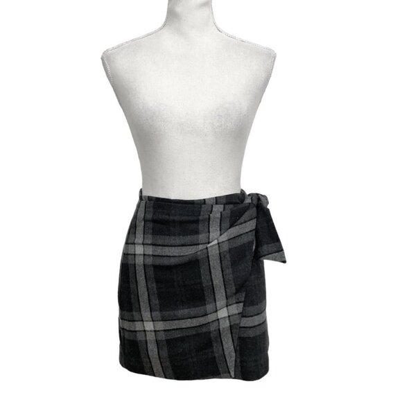 ARITZIA WILFRED GREY PLAID WRAP FRONT TIE WOOL CASHMERE BLEND MINI SKIRT - 0 - Picture 1 of 9